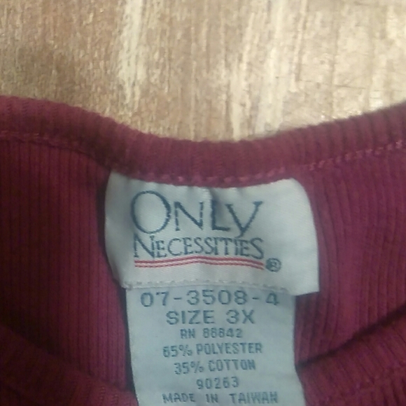 Sleeveless top. - Picture 2 of 2